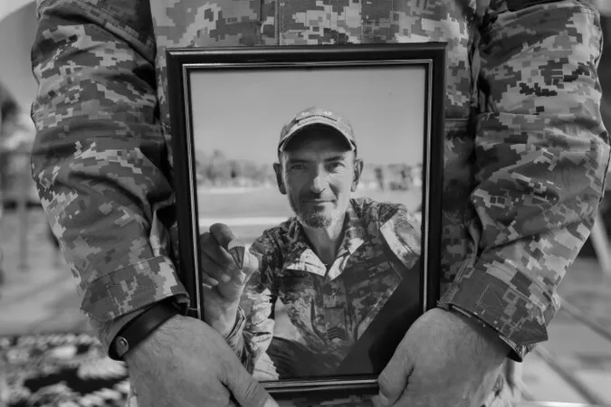 У Луцьку попрощалися із загиблим воїном Віктором Мельничуком (фото)