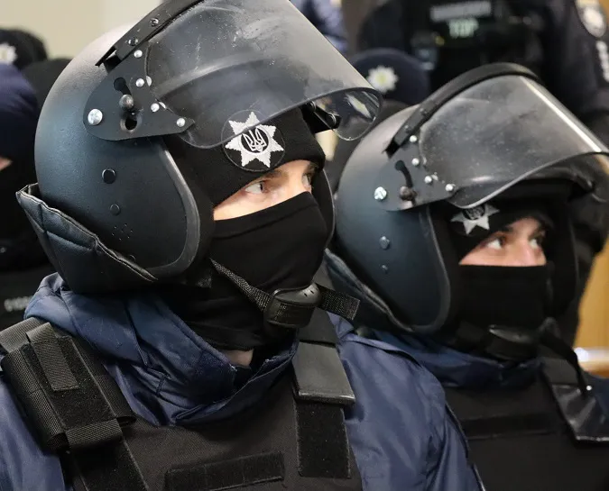 Сніг не завадив: у Луцьку «силовики» влаштували спільні навчання (фото)