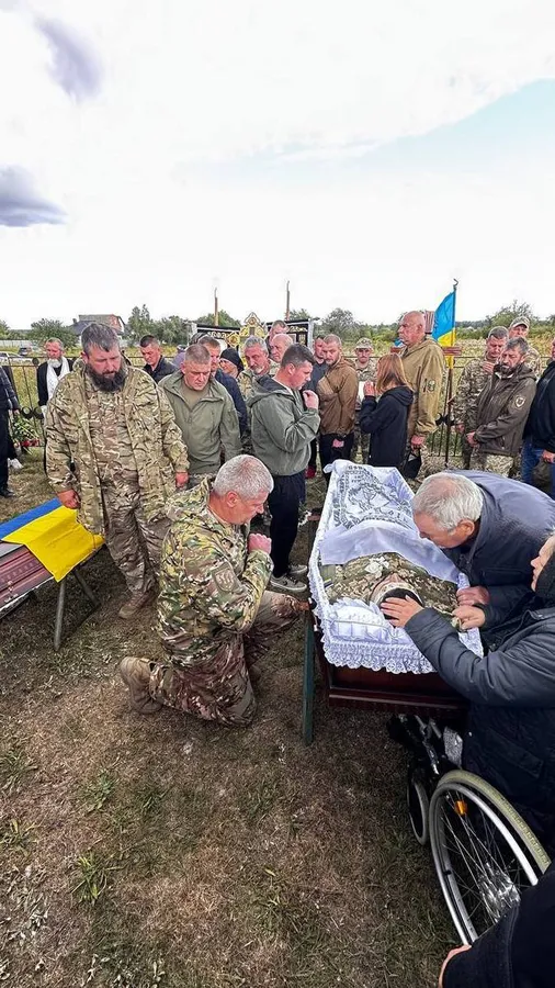 Навіки 31: у Дубівській громаді попрощалися з воїном Вадимом Соколовським (фото)