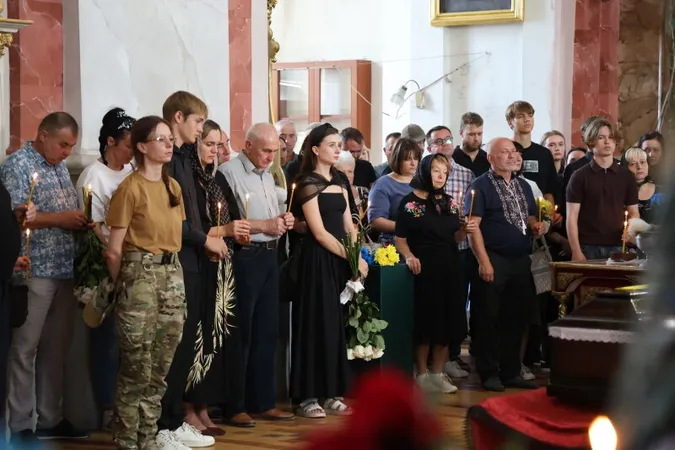 У Луцьку попрощались із Героєм Едуардом Павловським (фото)