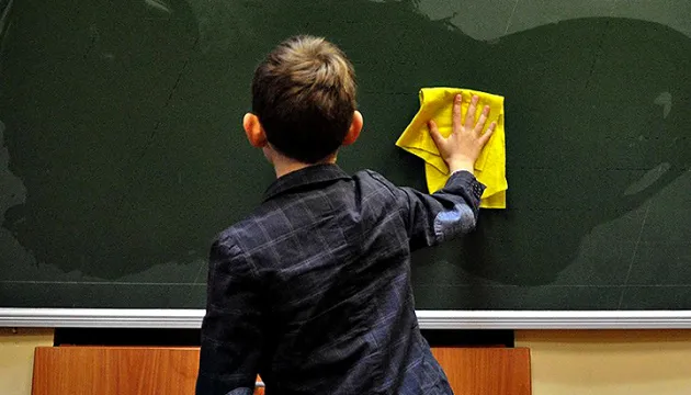 У Луцьку школи і садочки працюватимуть у звичному режимі