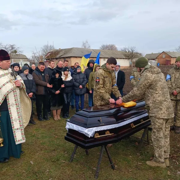 На Волині попрощалися з воїном Віталієм Шарапановським (фото)