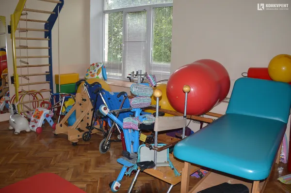 ДЦП, аутизм, синдром Дауна: луцька лікарка розповіла, як допомагає фізична терапія