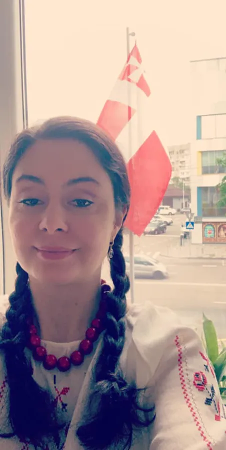 День вишиванки: відомі волиняни одягнули сорочки (фото)
