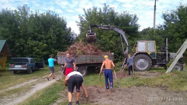 Спільними зусиллями: у Ківерцях навели благоустрій біля озера
