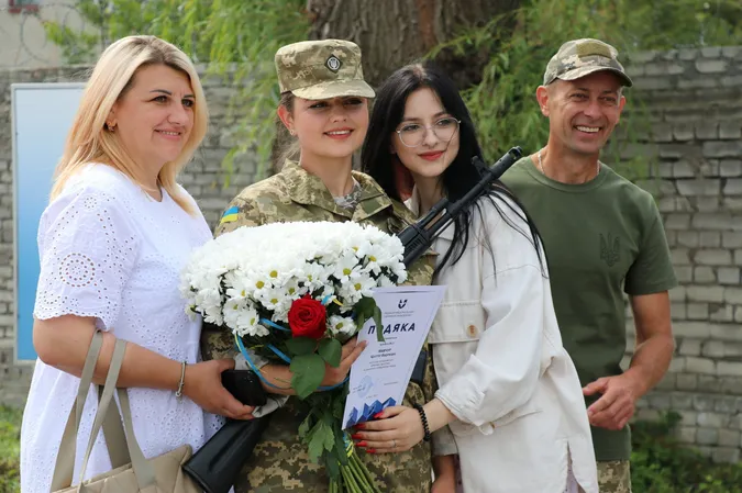Пів сотні курсантів луцького вишу склали присягу на вірність Україні (фото)