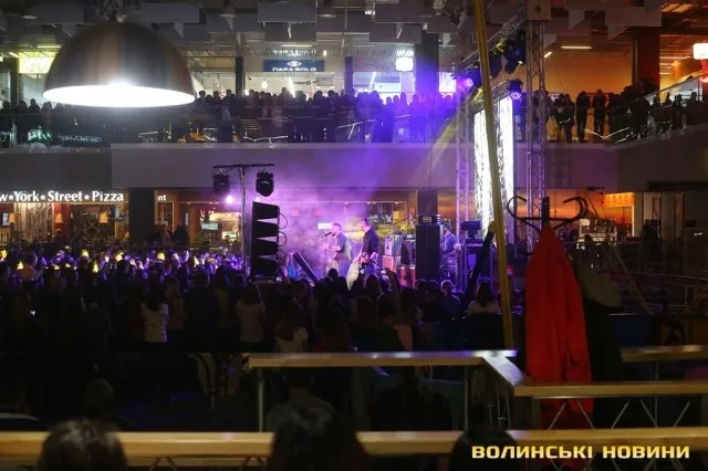 У луцькому «ПортCity» відгримів концерт гурту «Без обмежень» (фото)