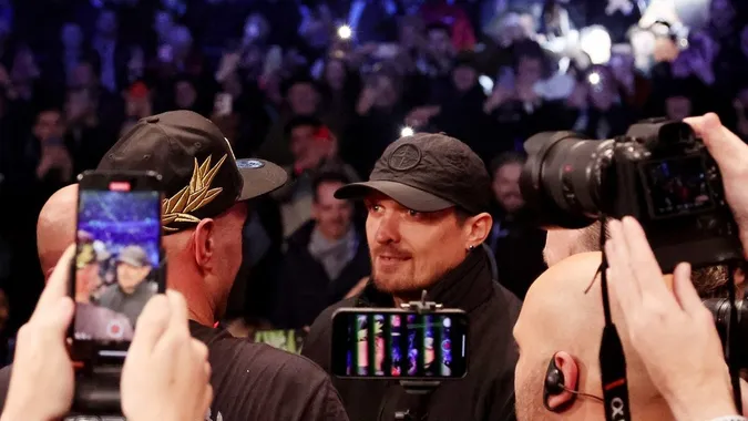 Усик та Ф'юрі битимуться за титул абсолютного чемпіона світу у надважкій вазі