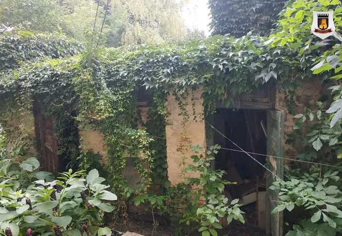 У Луцьку демонтують незаконні споруди (адреси, фото)