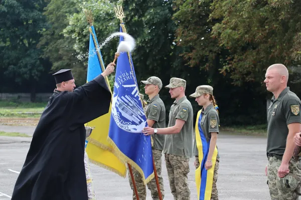 73 курсанти луцького вишу склали присягу на вірність Україні (фото)