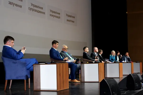 Обличчя інвестиційного бізнес-форуму в Луцьку (фоторепортаж)