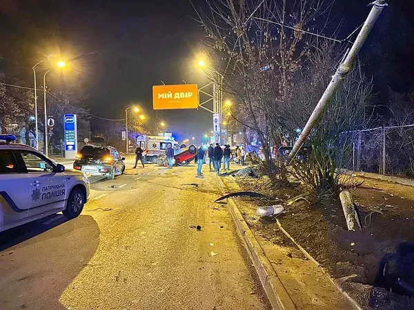 З алкоголем та бійкою: волинянин потрапив у ДТП у Львові (фото, відео)