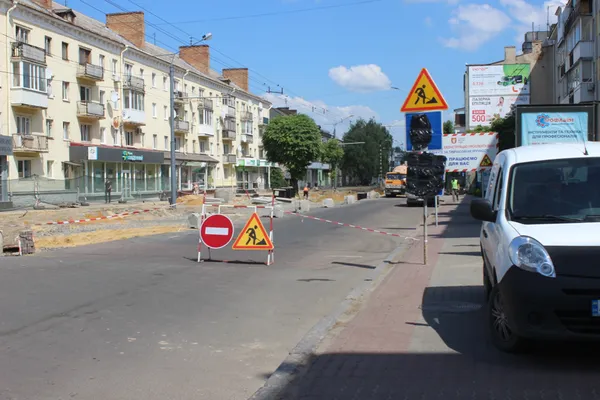 Відкриють у вересні: що коїться на перекритому проспекті Волі у Луцьку (фото)