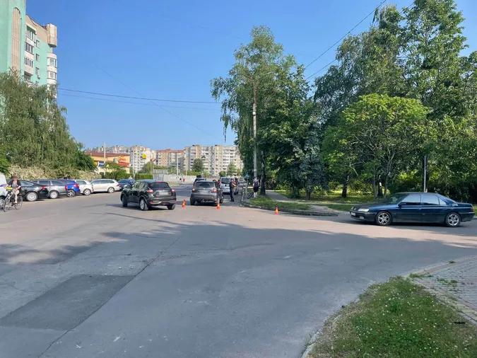 У Луцьку рівнянин на «рено» збив 57-річного велосипедиста (фото)