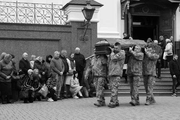 У Луцьку попрощалися із загиблим захисником Андрієм Головачовим (фото)