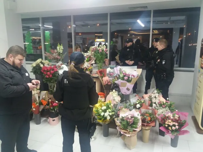 Луцьк: у флористки викрали телефон з-під носу