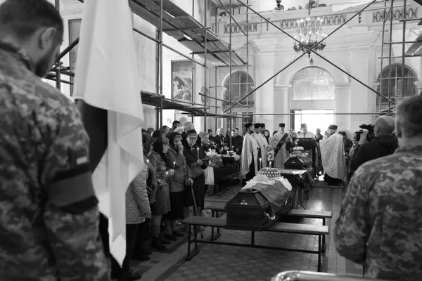 У Луцьку попрощалися з Героями Дмитром Домарецьким та Сергієм Козарем (фото)
