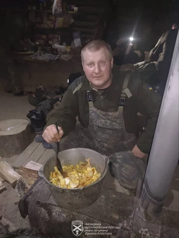 Брати і побратими: в артилерійській бригаді служать «Хома» і «Хом» (фото)