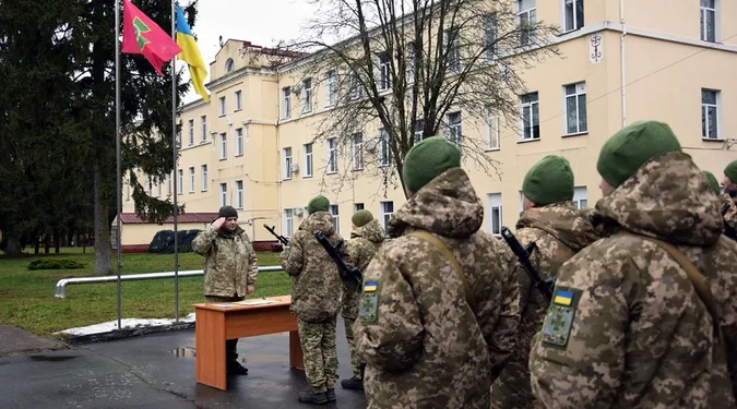 Діджей, інженер і випускник ВНУ: у Луцьку новобранці-прикордонники склали присягу (фото)