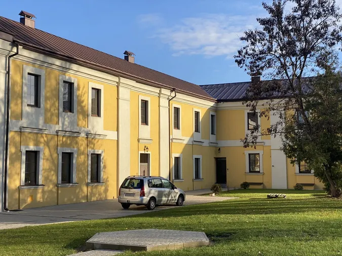 Листопадове сонце погуляло вуличками Луцька (фото)