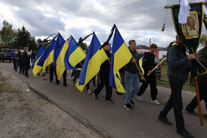 На Волині громада попрощалася із 30-річним Героєм Романом Пилипчуком (фото)