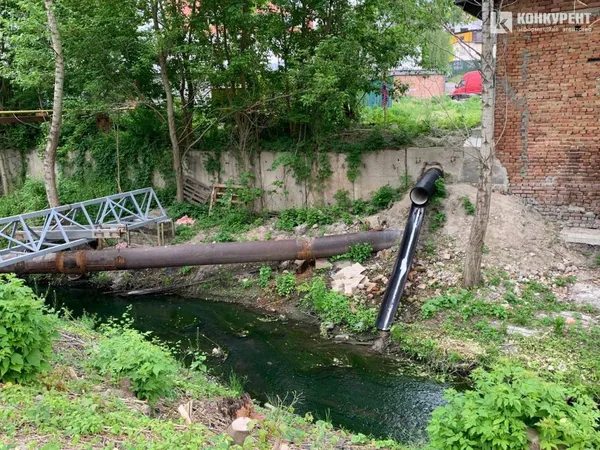 Стічна труба від пивзаводу