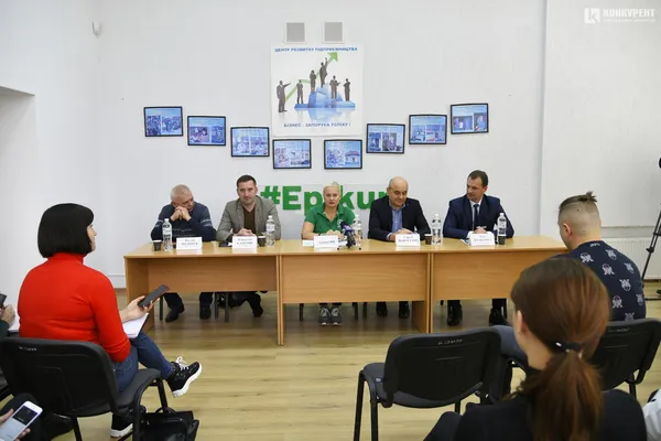 Високі зарплати, мільйони податків та здорова курятина: чим жила «Володимир-Волинська птахофабрика» у 2019 році (фото)*