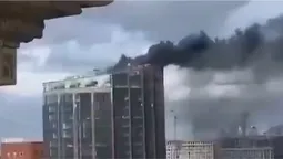 У столиці рашистів горить бізнес-центр (відео)