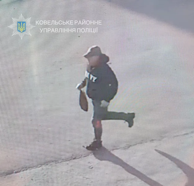 Волинська поліція встановлює особу правопорушника: просять допомогти (фото)