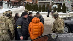 У Луцьку на Яровиці затримали «модників», які розтринькали мільйон гривень (фото)