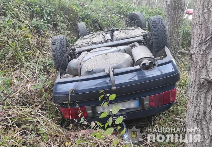 Повідомили деталі ДТП у Луцькому районі, в якій авто злетіло в кювет (фото)