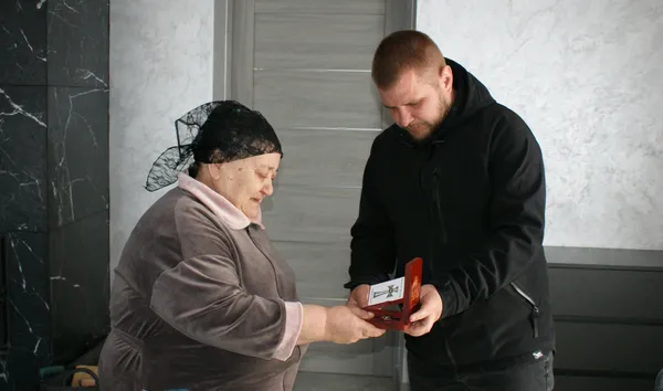 У Рожищі родинам загиблих воїнів вручили державні нагороди (фото)