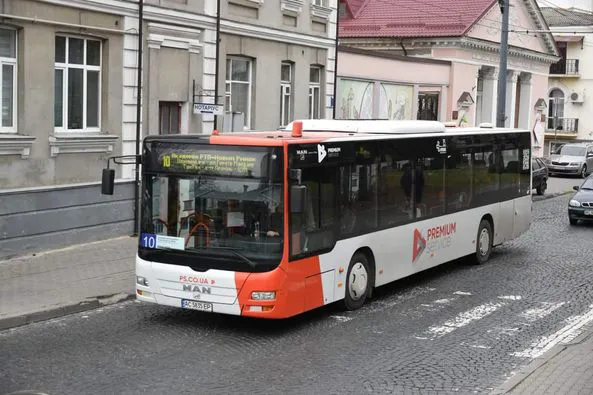 У Луцьку на маршрут №10 виїхали новенькі автобуси MAN (фото, відео)