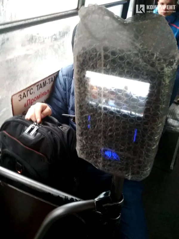 У Луцьку не працювали валідатори на двох маршрутах через смерть перевізника (фото, оновлено)