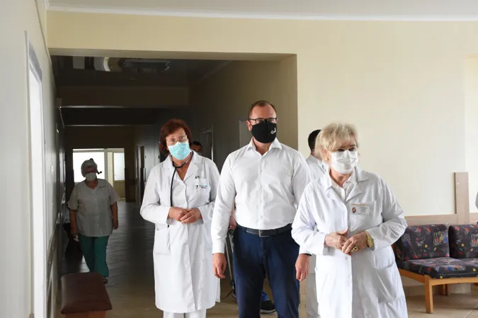 Луцька міська клінічна лікарня отримала нові апарати ШВЛ