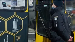 У Луцьку патрульні перевірили технічний стан маршруток (фото)