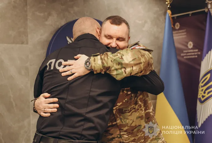 Волинський офіцер Юрій Столярчук отримав нагороду від побратимів із ОШБ «Лють» (фото)
