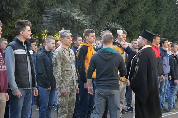 Як у Луцьку юнаків проводжали в армію (фото)