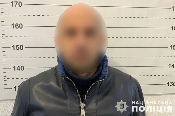 Вандал розписав «числом звіра» 17 церков у Тернополі (фото)