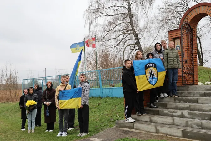 У Луцькій громаді попрощалися з полеглим Героєм Іваном Матвіюком (фото)