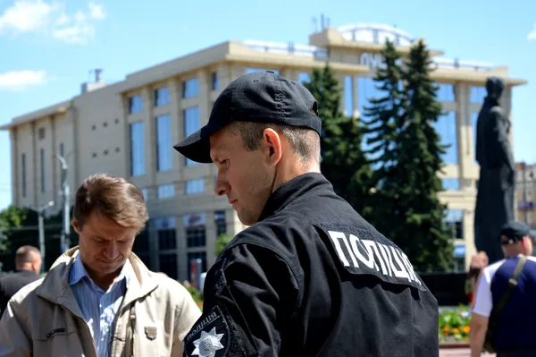 Із подяками, дітьми і квардокоптерами: як у Луцьку святкували день Нацполіції (фото)