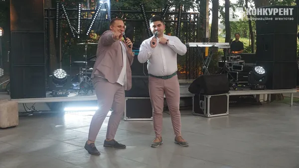 Дискотека, жарти та подарунки: у Луцьку відсвяткували Makis Fest*