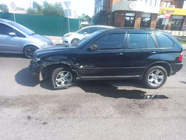 П’яна водійка «бехи», яка протаранила авто у Володимирі, перекладає вину на маму (фото)