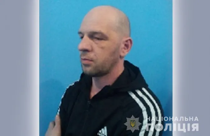 Чоловіка, який втік з Луцького міськрайонного суду, оголосили у розшук (фото)