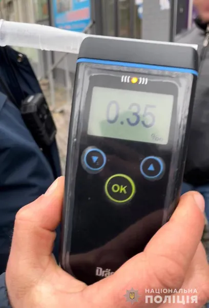 На Волині нетверезий водій спробував проїхати блокпост (фото)