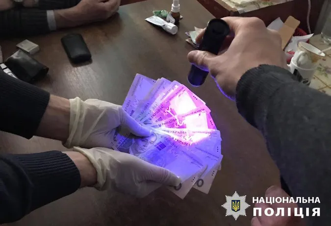 Посадовець райдержадміністрації на Волині погорів на хабарі (фото)