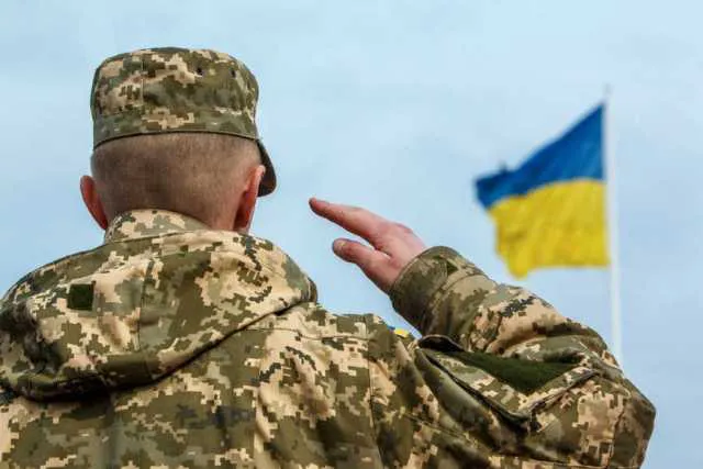 Сім'ям загиблих на війні лучан виплатять по 100 тисяч гривень допомоги