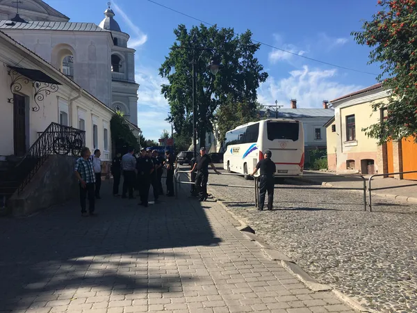 Старе місто в Луцьку перекрили: чекають на президента Анджея Дуду (фото)