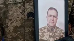 Переїхав з родиною з Криму: на Волині попрощалися з воїном Андрієм Саєнком (фото)