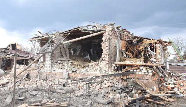 Після прильотів ракет і шахедів на Житомирщині зруйнована ціла вулиця (фото, відео)